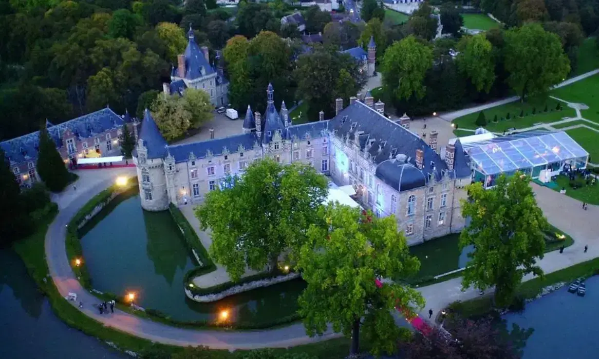 Chateau d'Esclimont *****