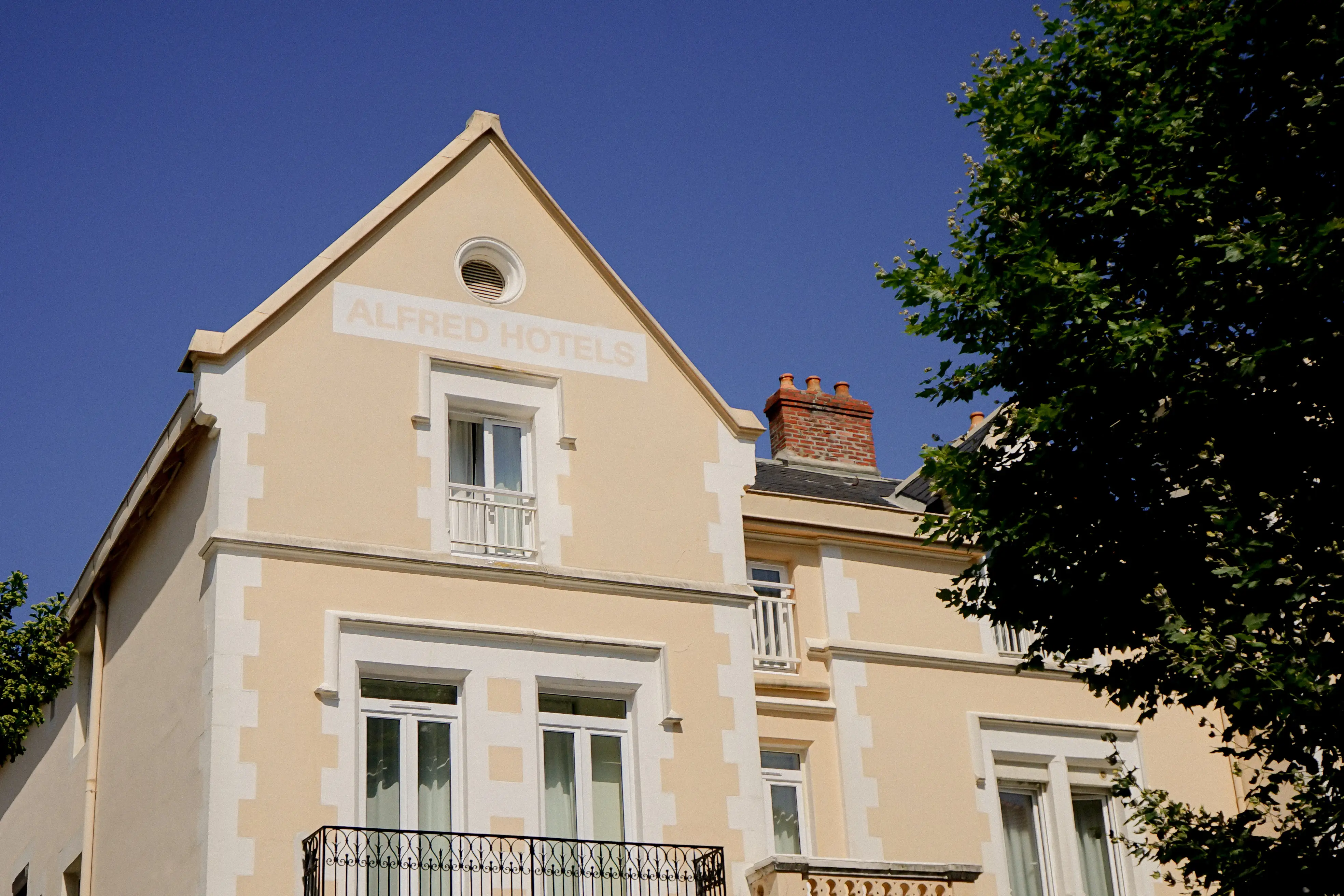 ALFRED HOTELS - Biarritz Les Halles *** 2