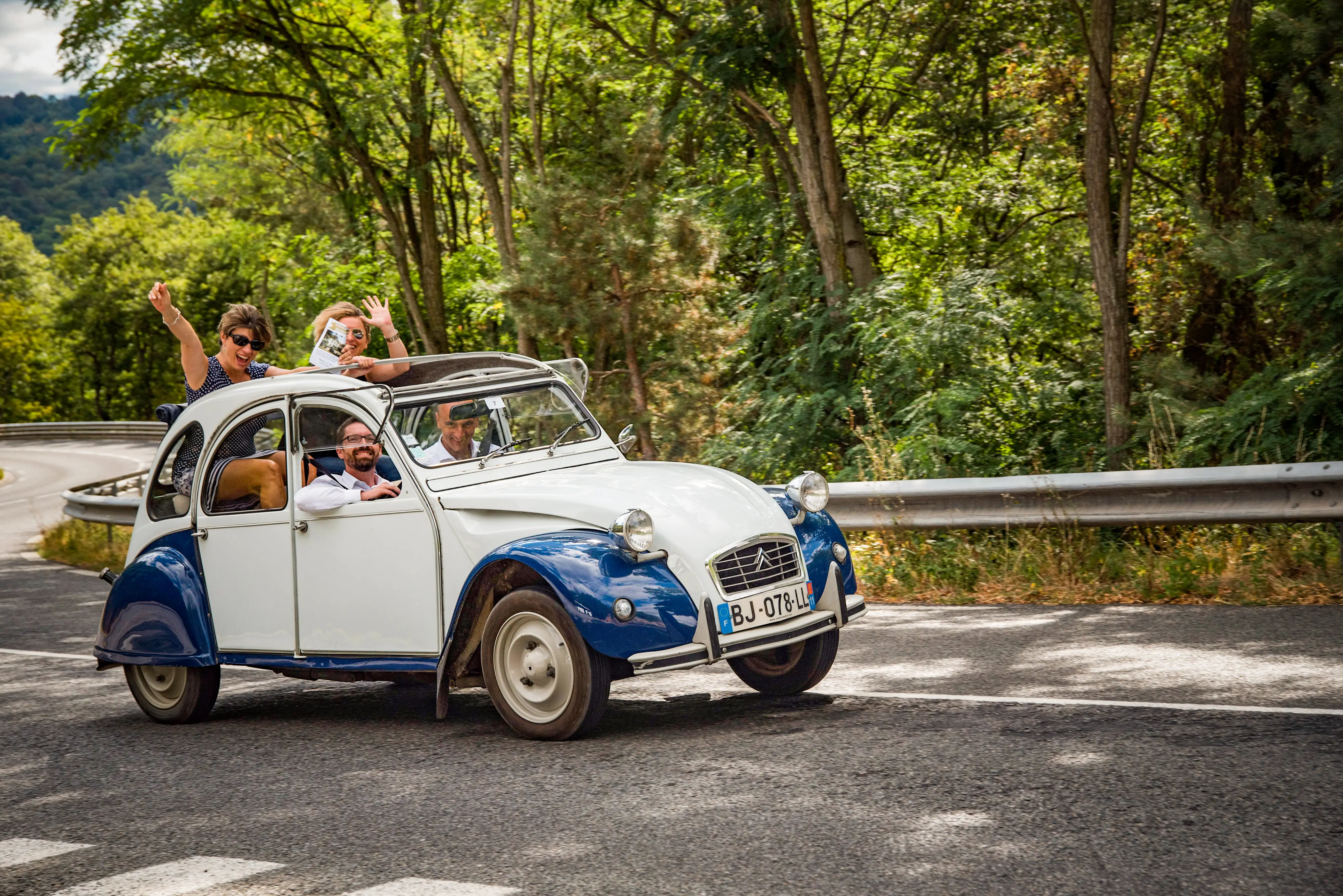 Rallye en 2CV: 4 formules de teambuilding en 2CV 2