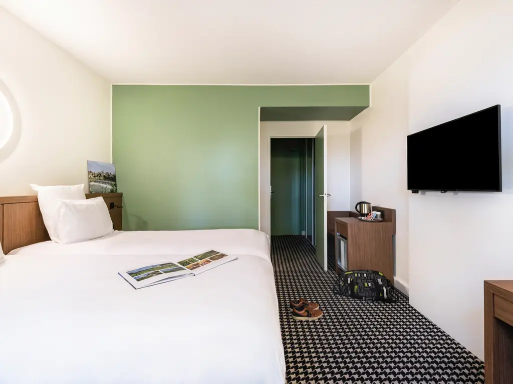 Mercure Tours Sud 9