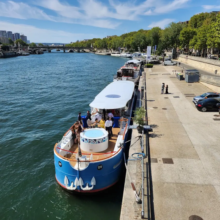 Le Yacht Joséphine 12