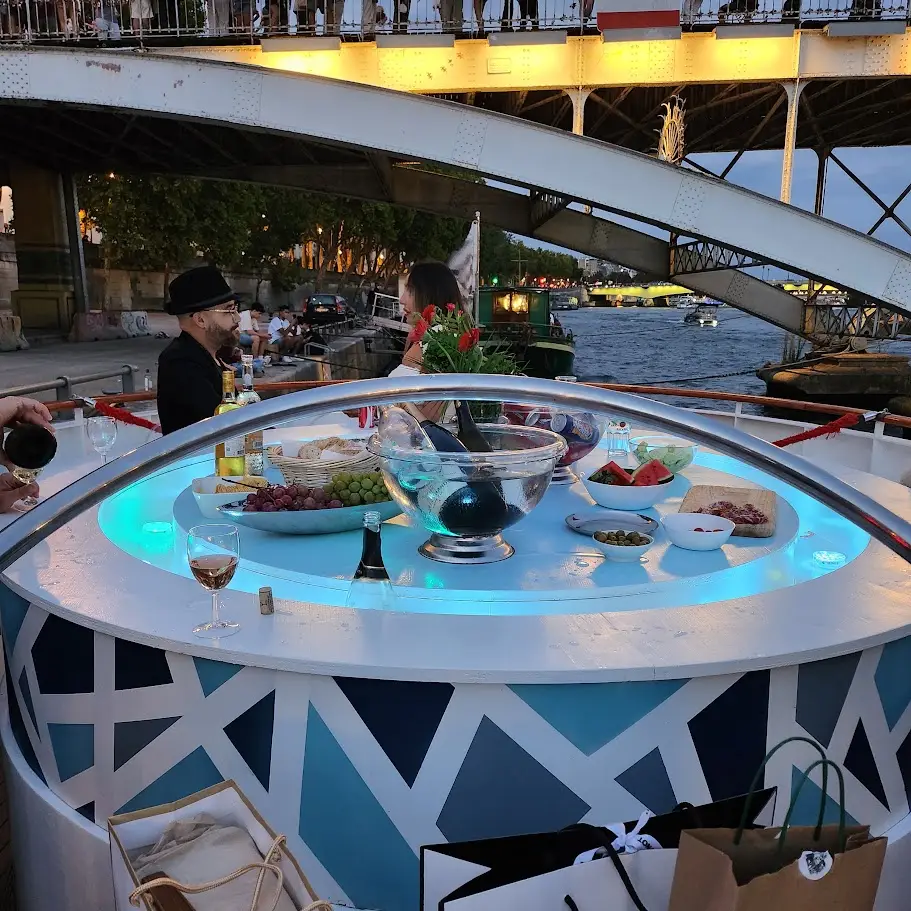 Le Yacht Joséphine 13