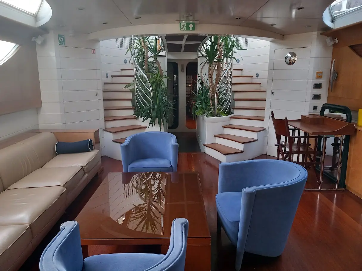 Le Yacht Joséphine 15