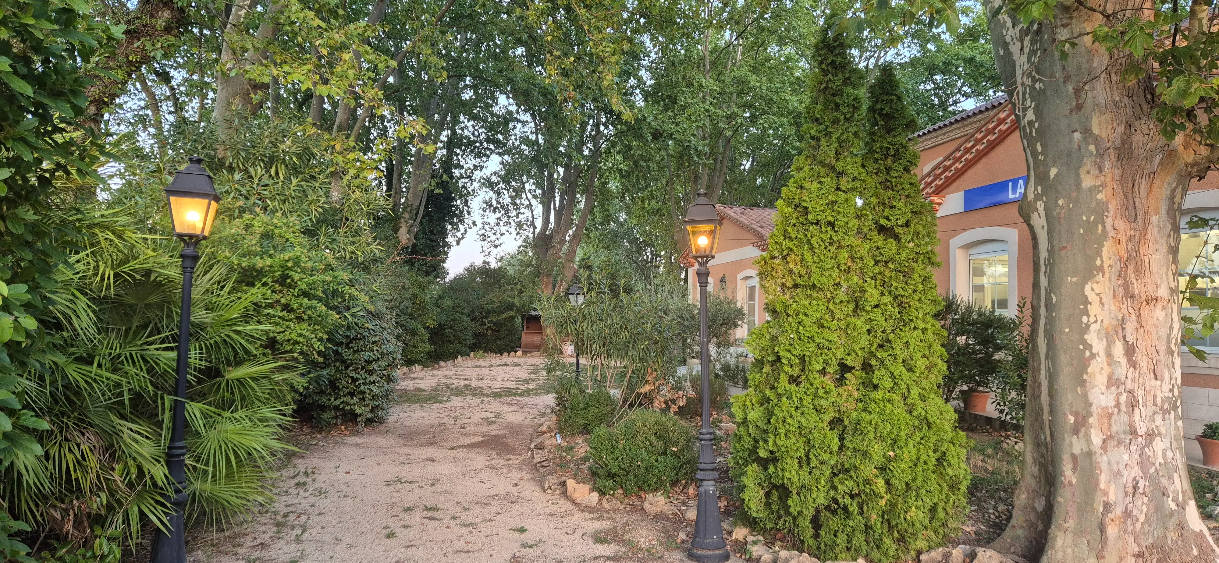 La Petite Gare 13