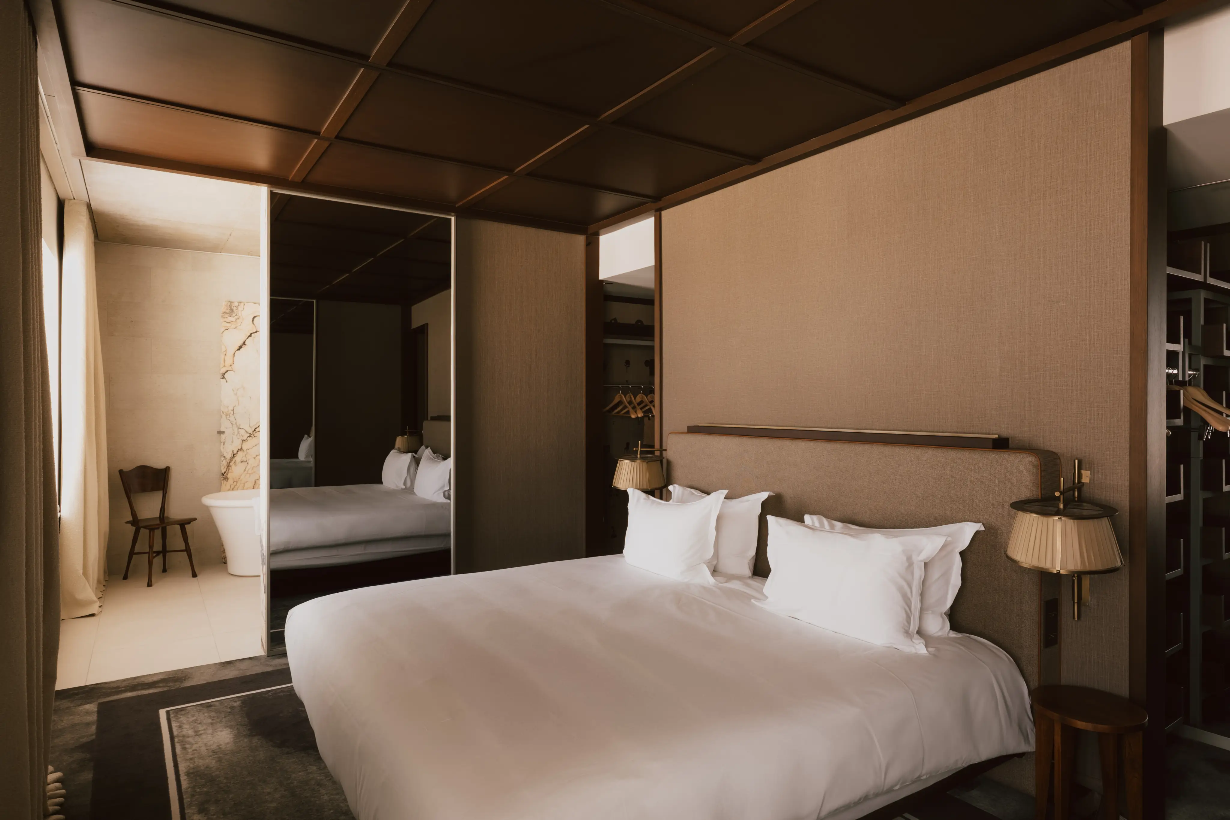 Maison Heler Metz, Curio Collection by Hilton 23