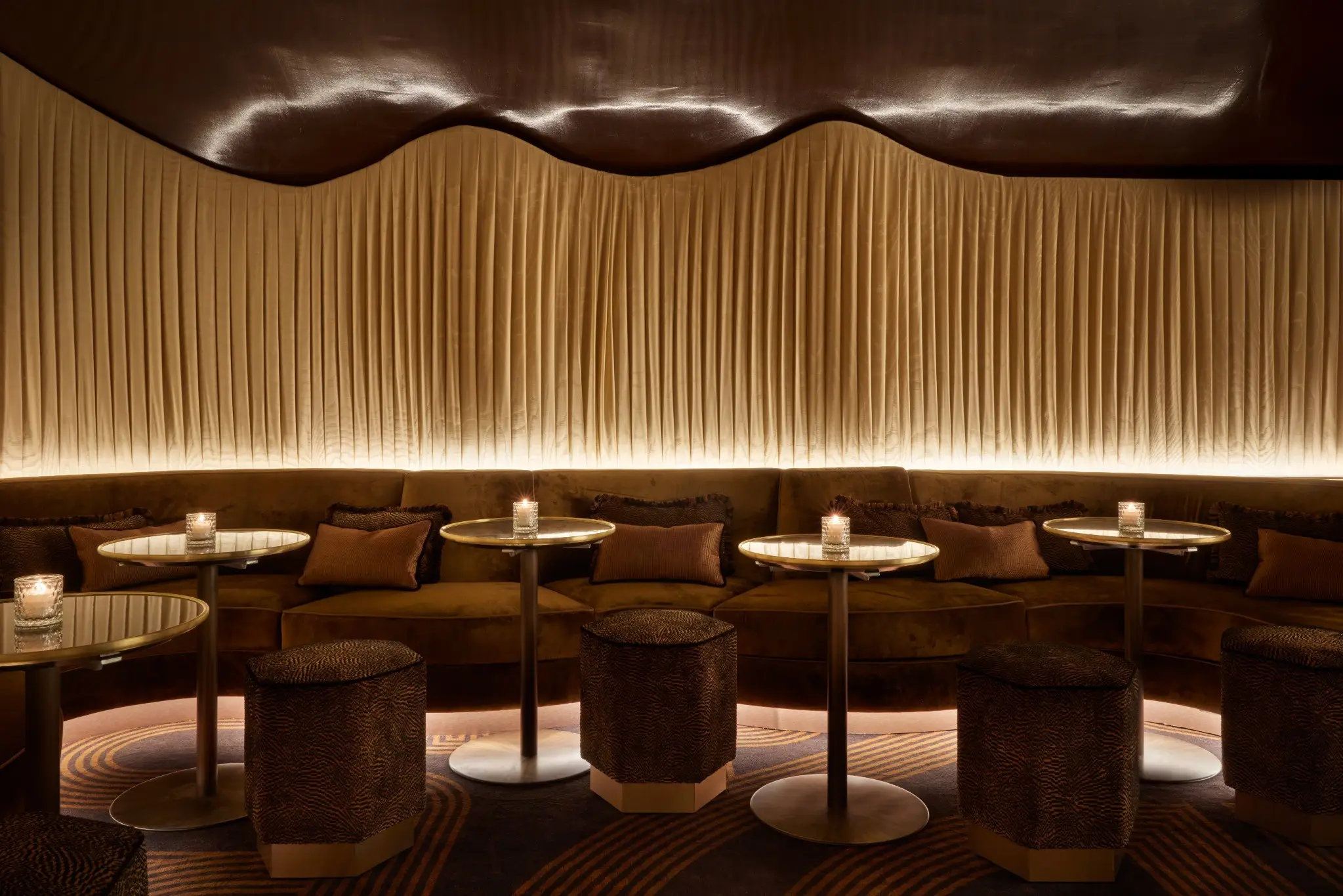 Hollywood Savoy 10