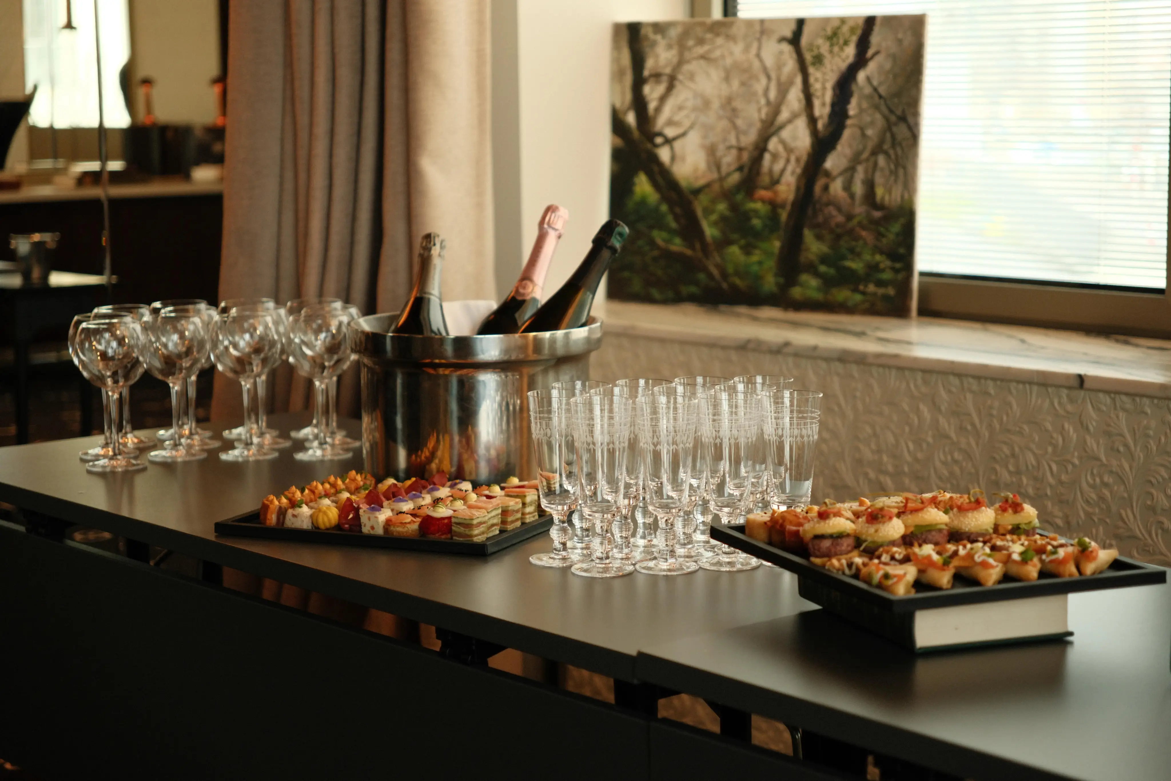 Maison Heler Metz, Curio Collection by Hilton 31