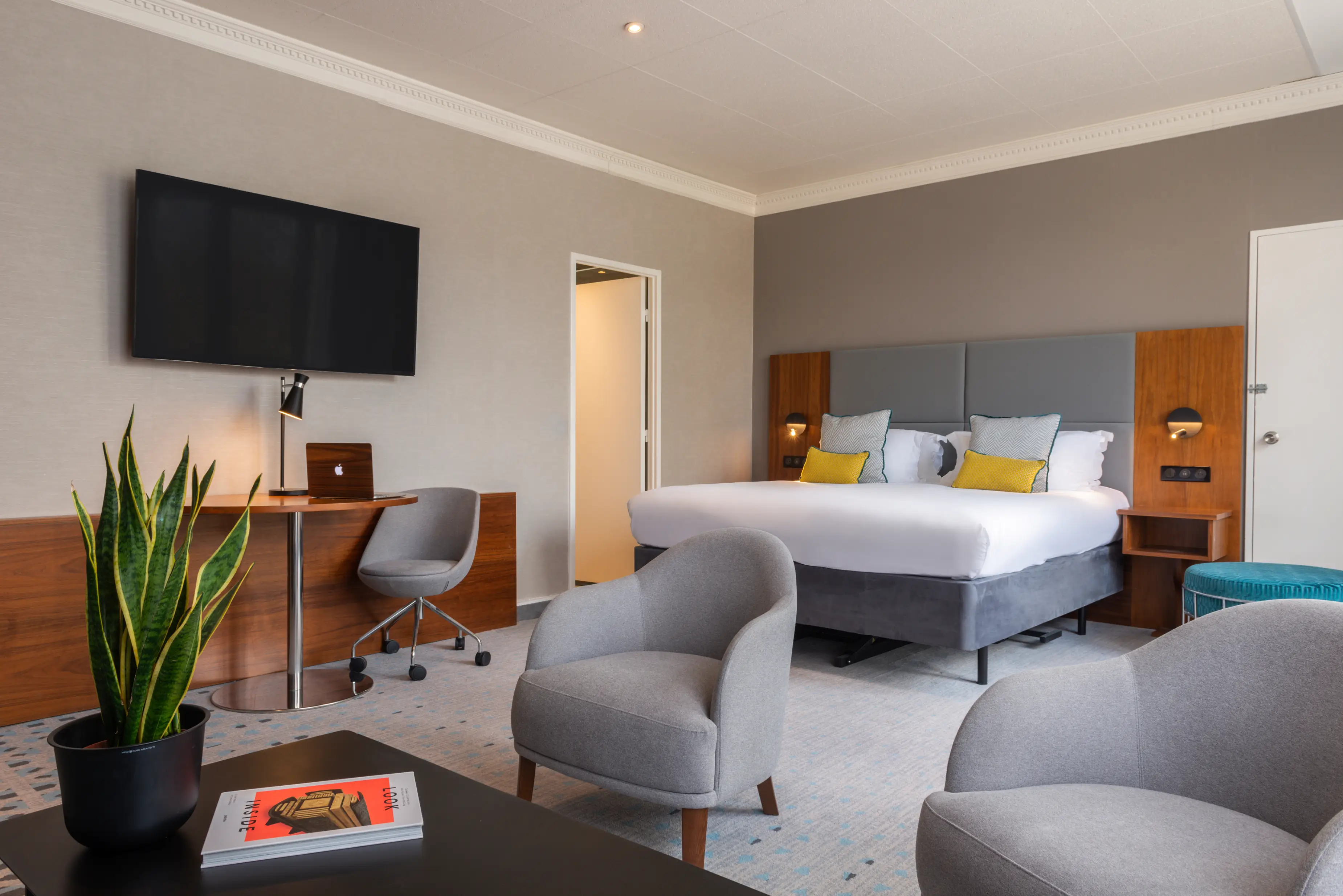 Crowne Plaza Paris République 7