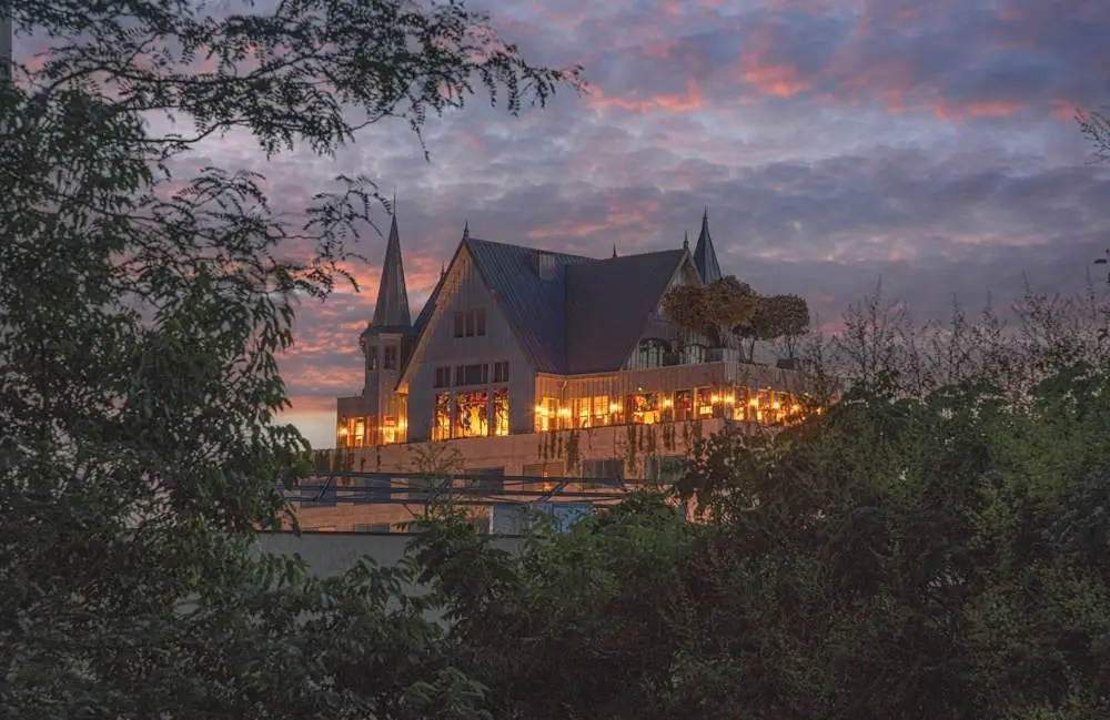 Maison Heler Metz, Curio Collection by Hilton 36