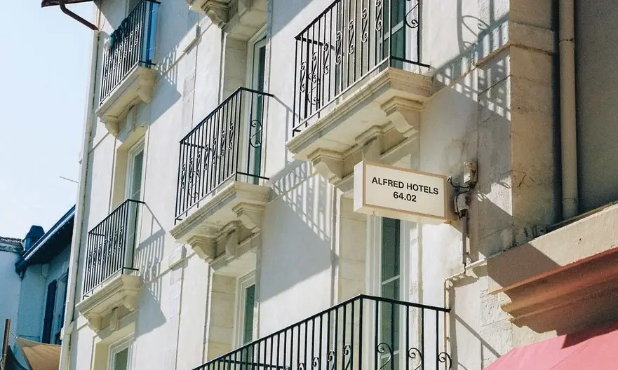 ALFRED HOTELS - Biarritz Les Halles *** 6