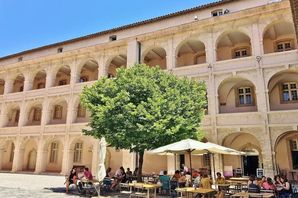 Team building : Jeu d'enquête dans le Panier