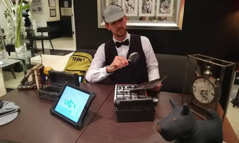 SHERLOCK 2.0 : Enquêtes connectées