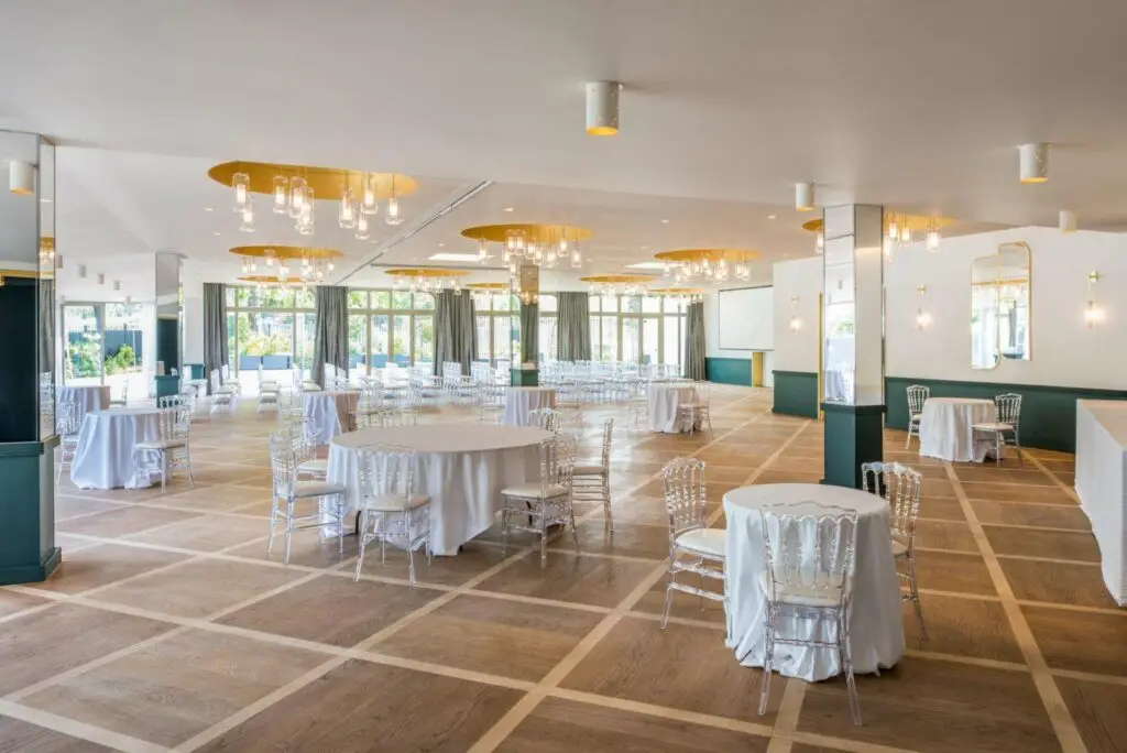 Le Pavillon des Princes 8