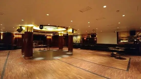 Dancing de la Coupole 3