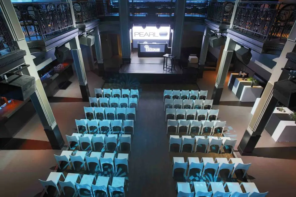 Club Haussmann 3