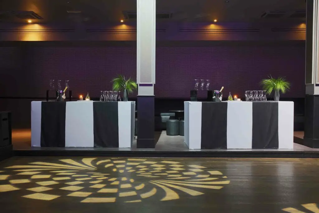 Club Haussmann 9