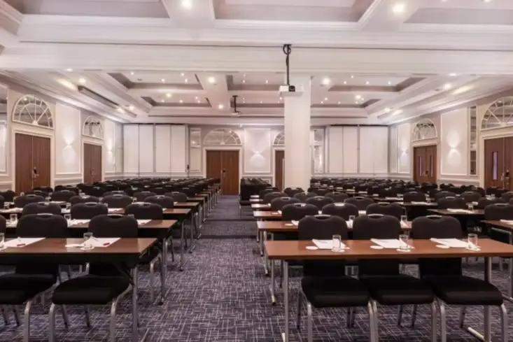 Crowne Plaza Paris République 3
