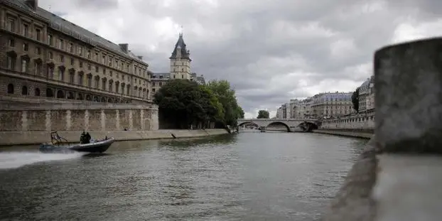 Enquête : Les Experts sur la Seine 2