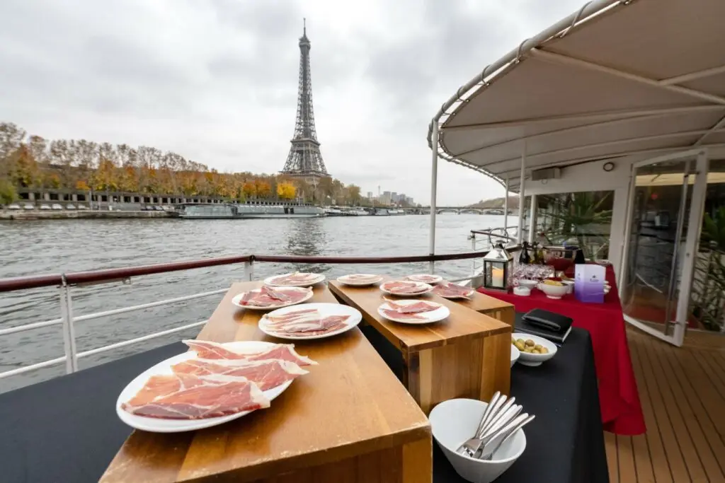 Le Yacht Joséphine 5
