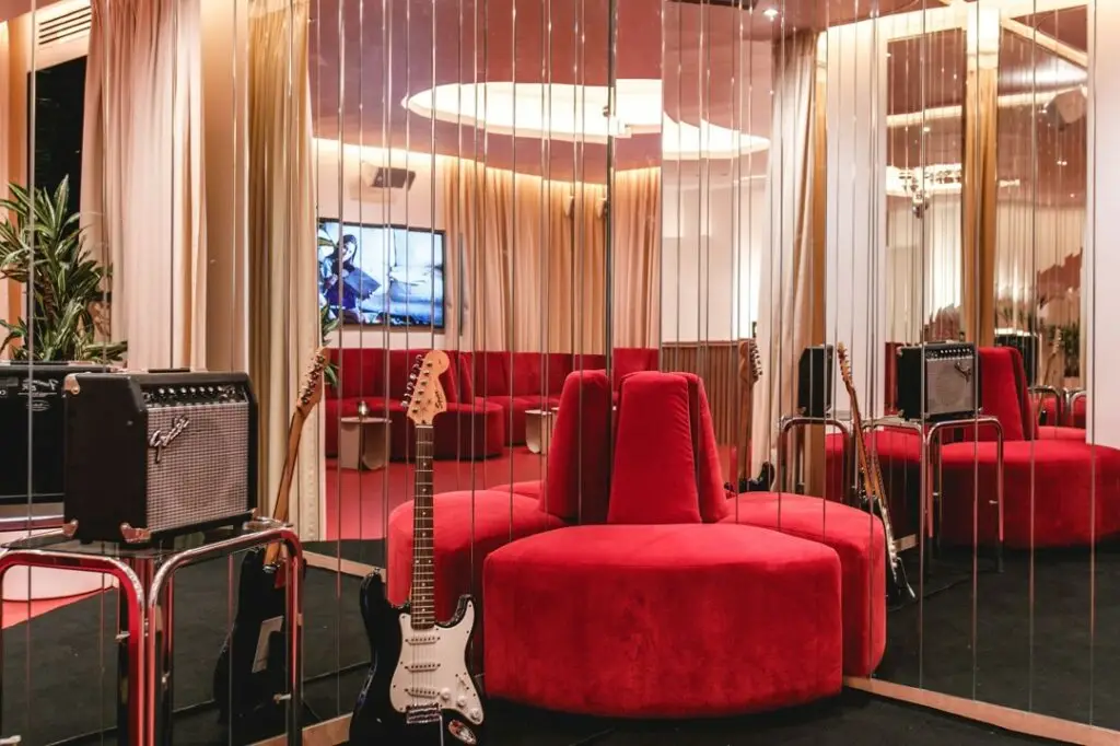 Studio Nellcote 5