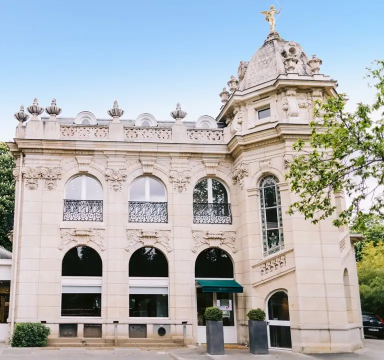 Le Pavillon Élysée Té 2