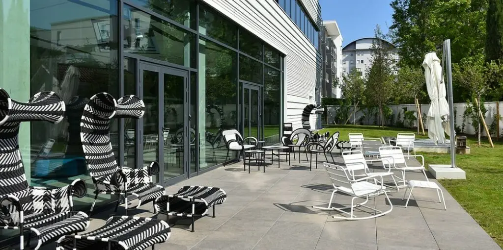KNVA - Maison Vitton 2