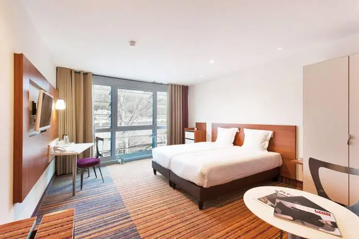 Spark by Hilton Lyon Ouest 2