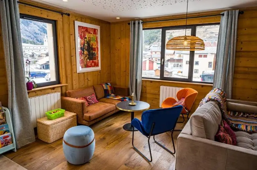 Hôtel Outa 5