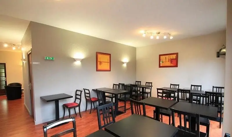 Lyon Est Artys Hôtel 3