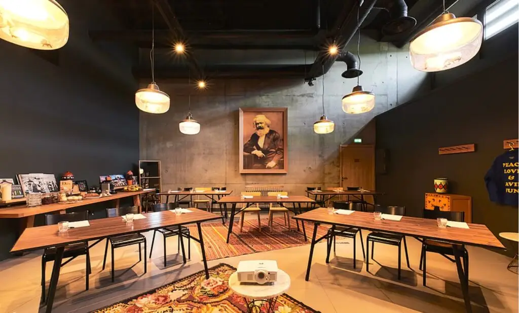 Mob Hotel - Lyon Confluence 3