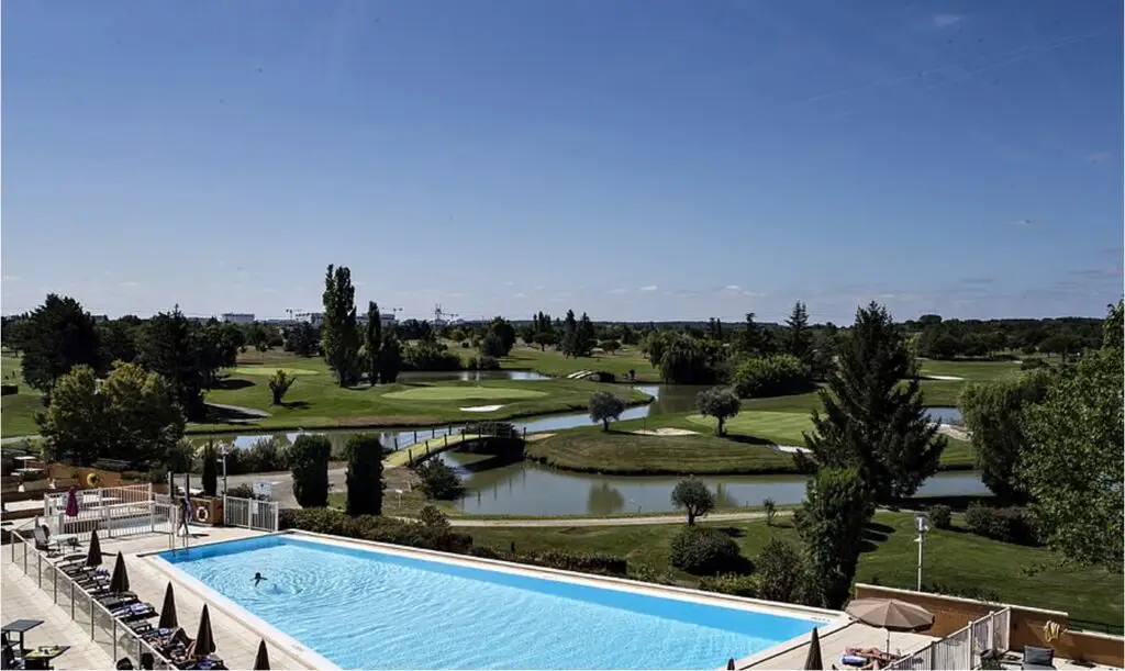 Hôtel Mercure Toulouse - Golf de Seilh 2