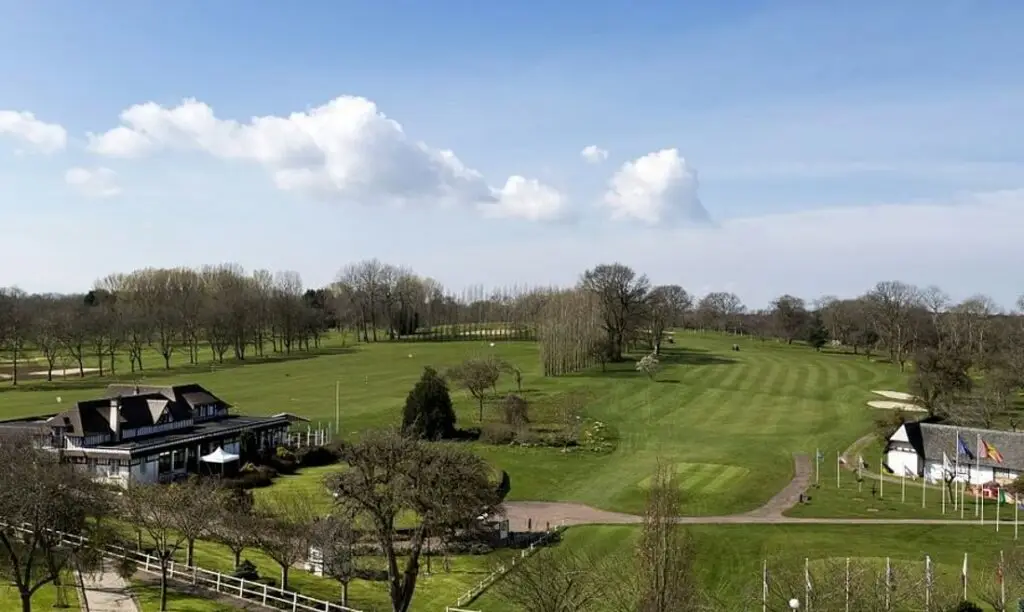L'Hôtel du Golf 2