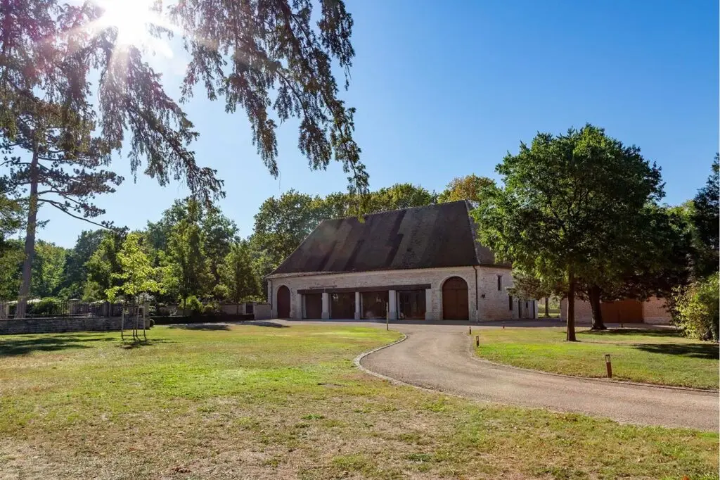 Domaine de l'Abbaye de Maiziere 3