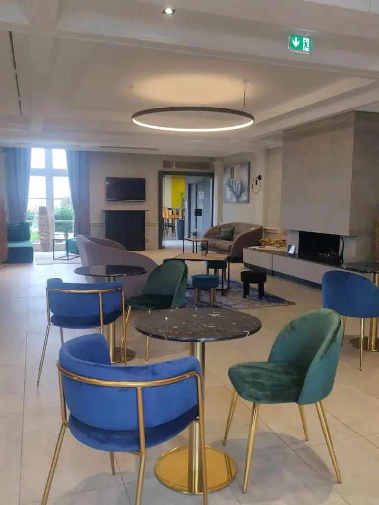 Logis Hôtel Restaurant Les Tuileries 3