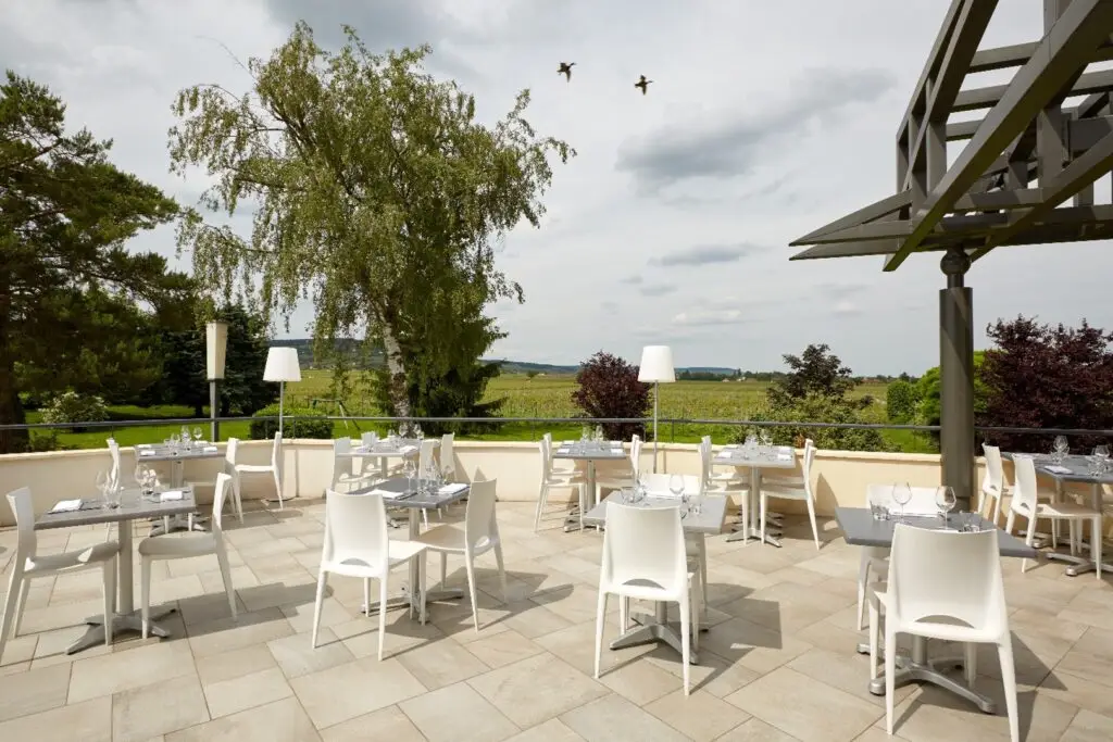 Hôtel KYRIAD PRESTIGE Le Panorama 5