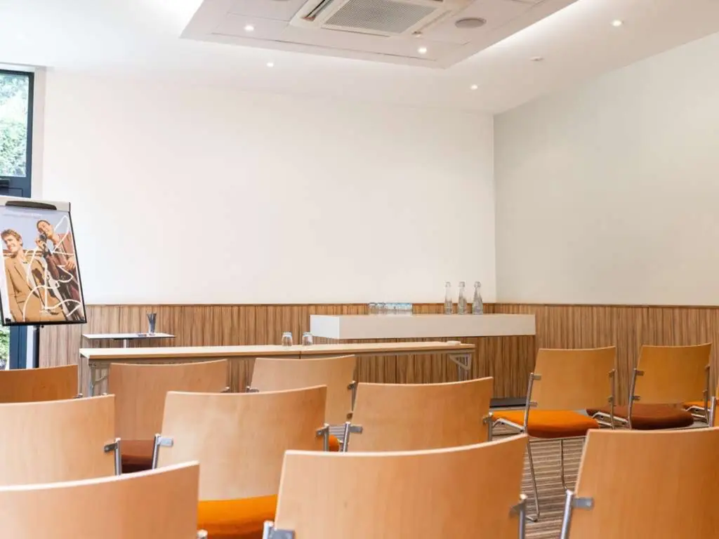 Mercure Valenciennes Centre 5