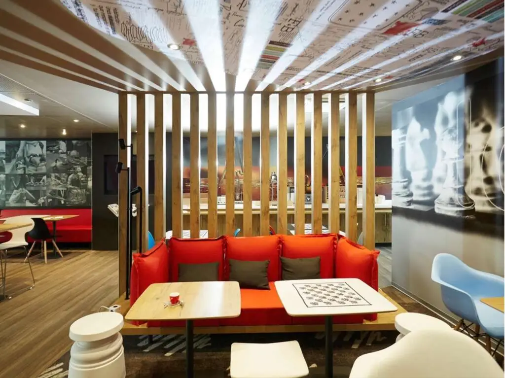 Ibis Valenciennes 4