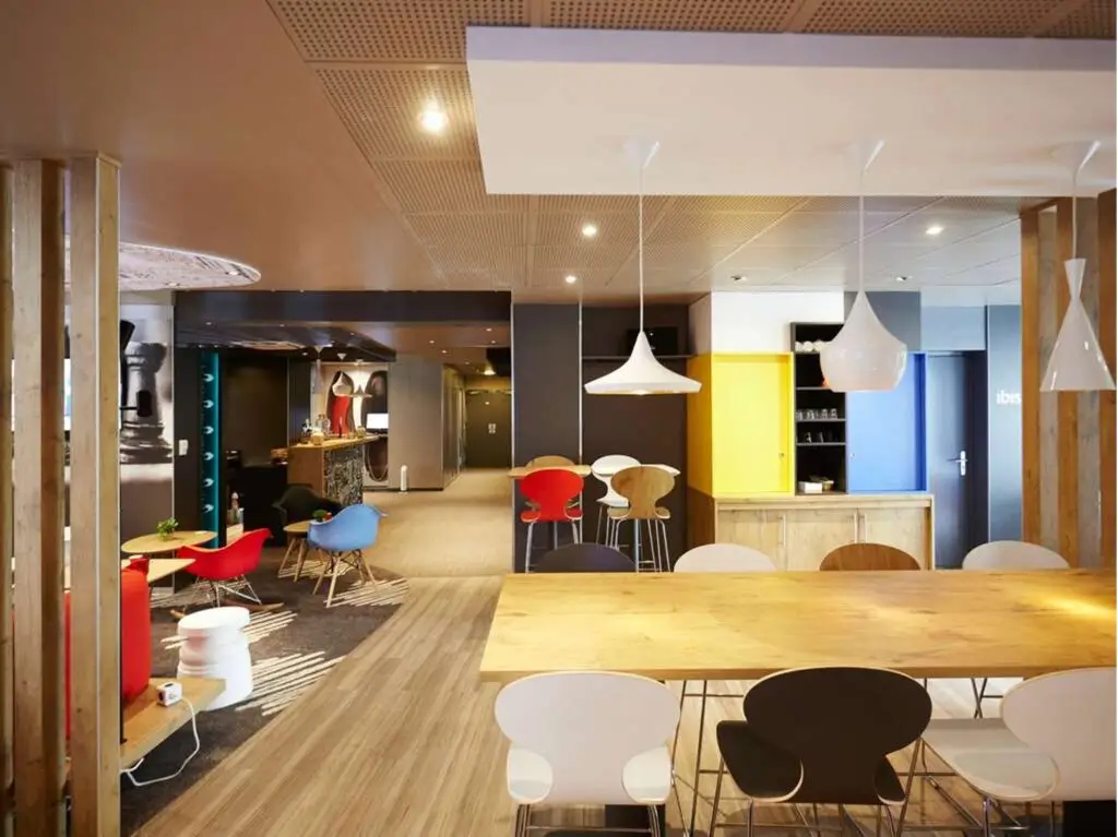 Ibis Valenciennes 5