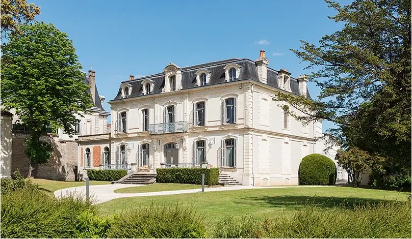 Hôtel Chais Monnet & Spa 5