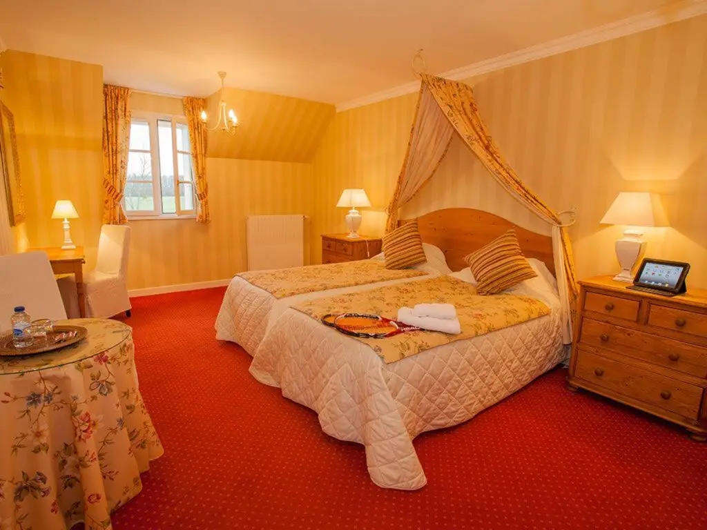 Hôtel Le Fleuray 2