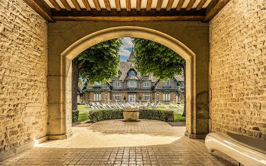 Paris Country Club 7