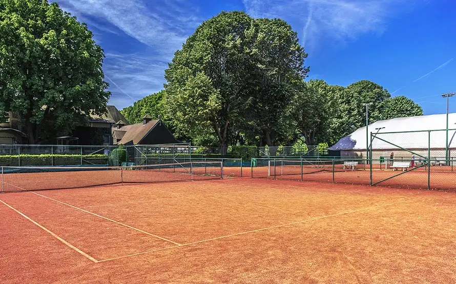 Paris Country Club 9