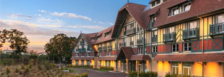 Paris Country Club 10