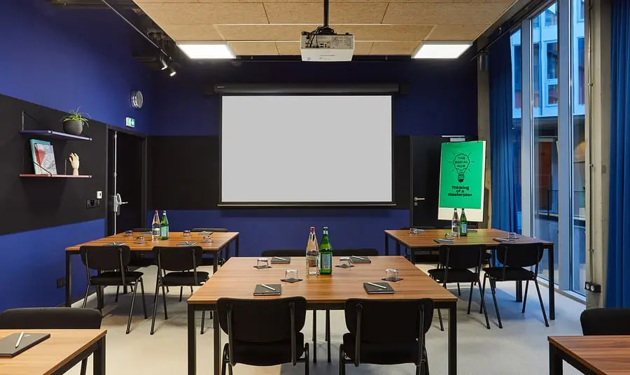 The Social Hub 4