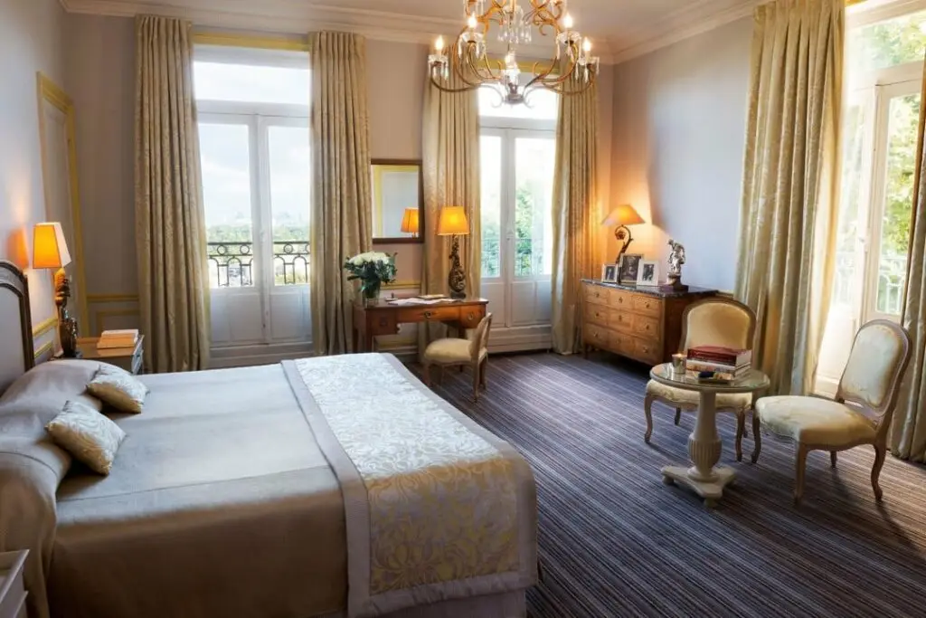 Pavillon Henri IV 2