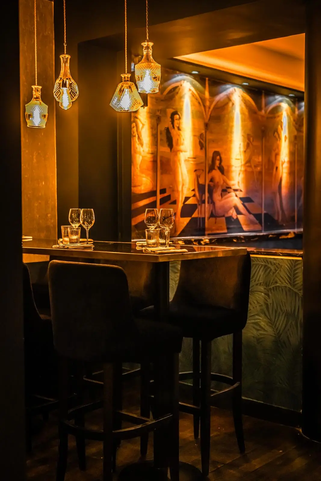 Monkey Pigalle 6