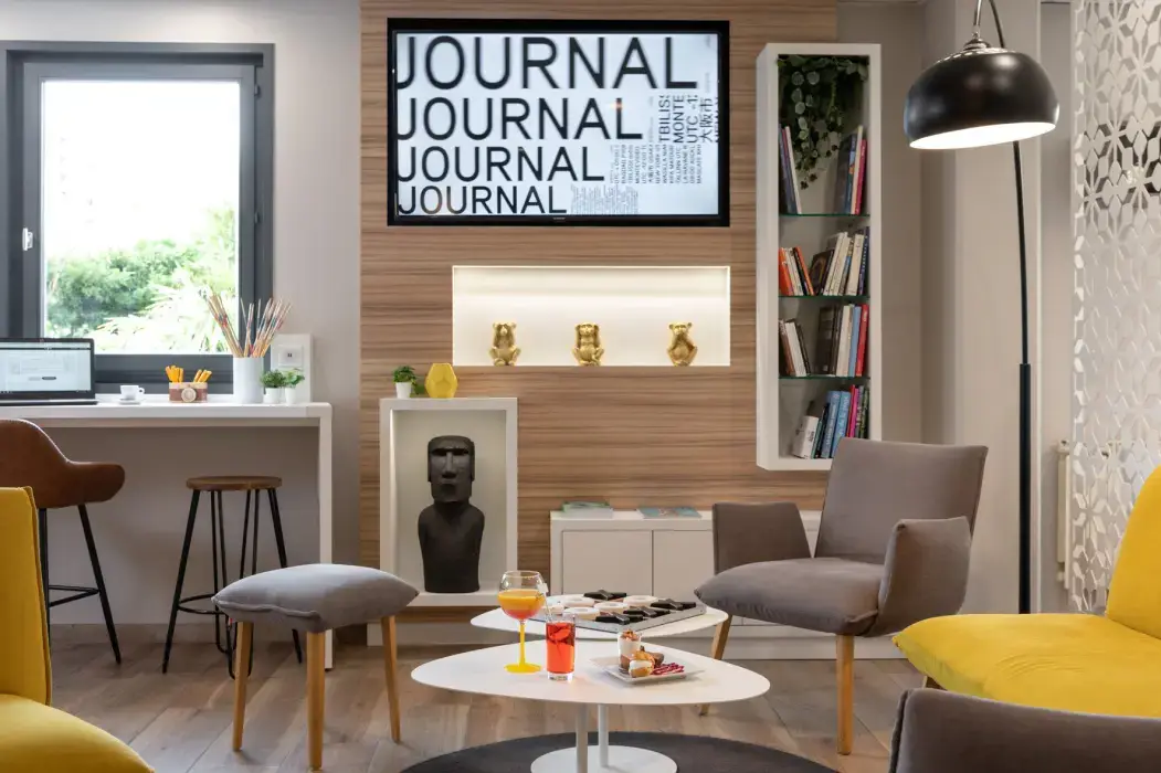 Kyriad Saint Etienne Centre 8