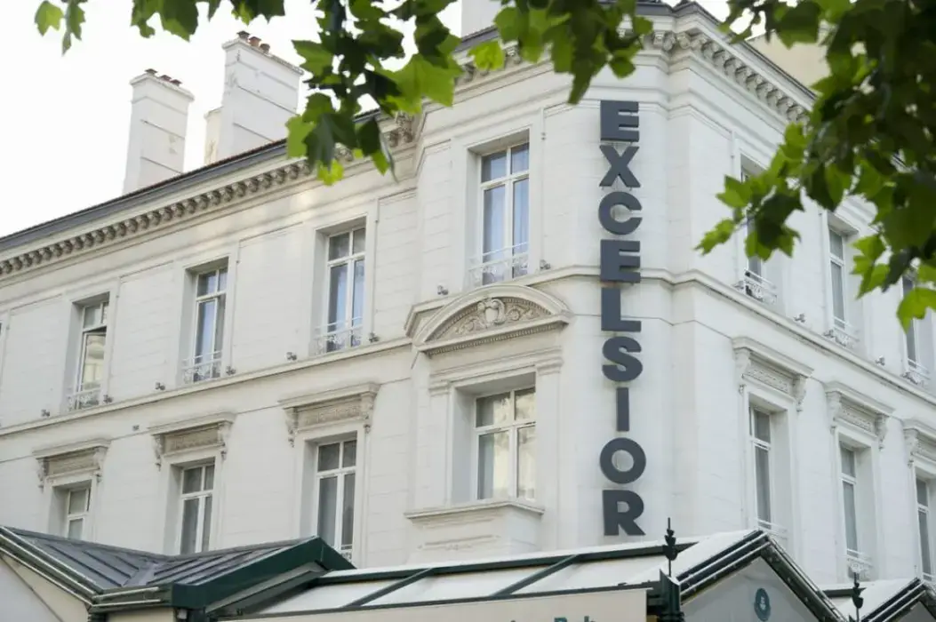 Hôtel Excelsior 5