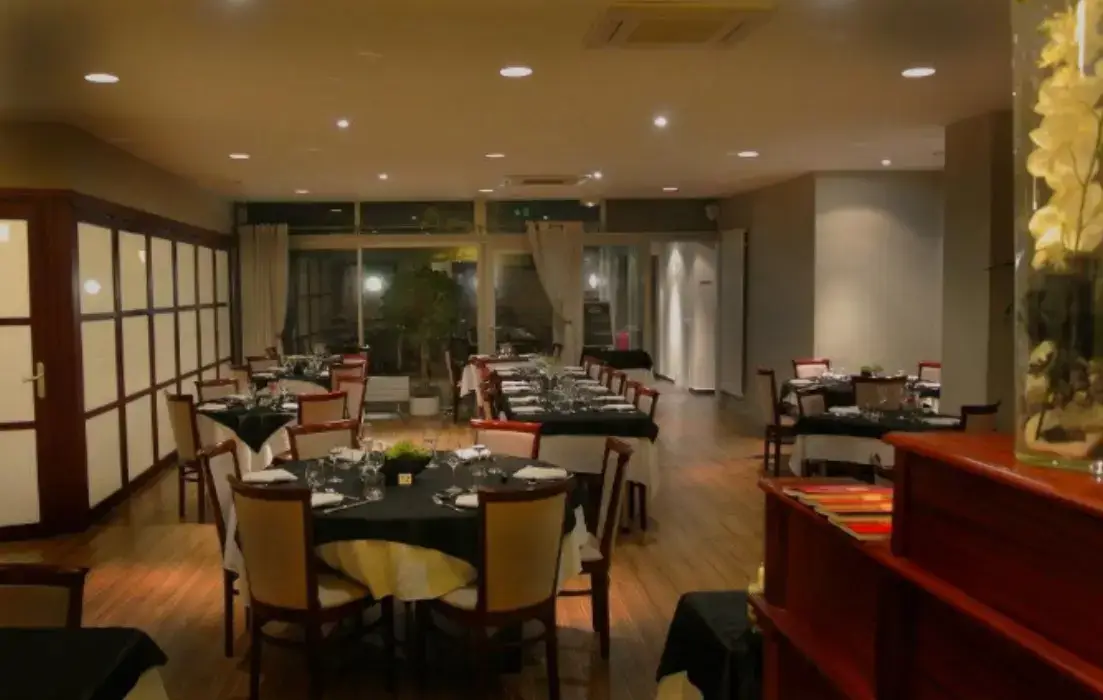 407 Restaurant 3