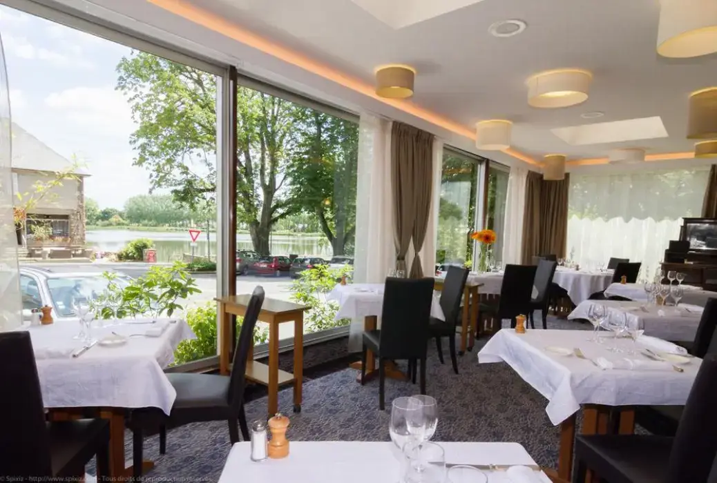 Hotel du Chateau 5